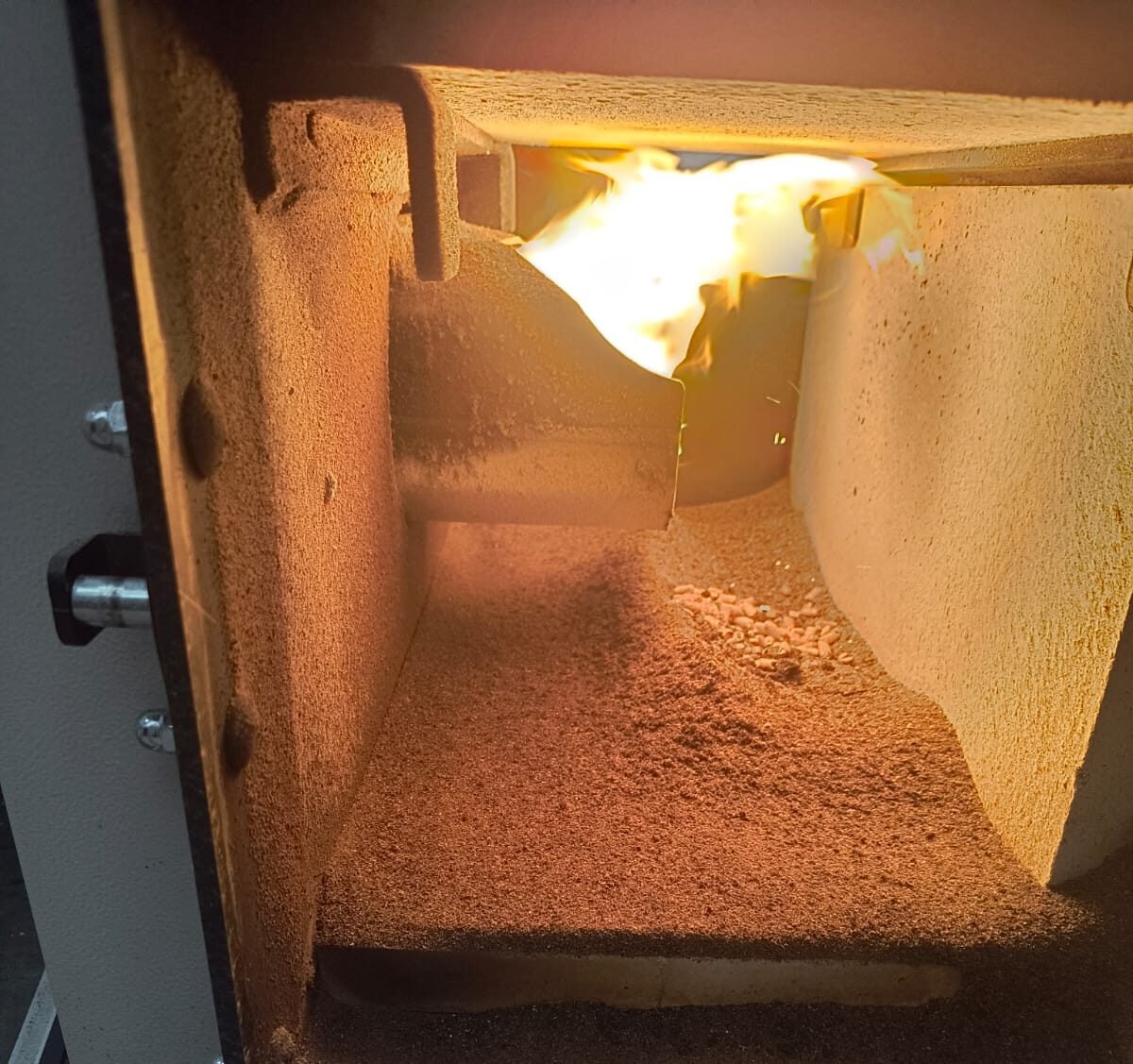 Pellet, węgiel czy gaz? Najlepsze rozwiązanie dla Twojego domu